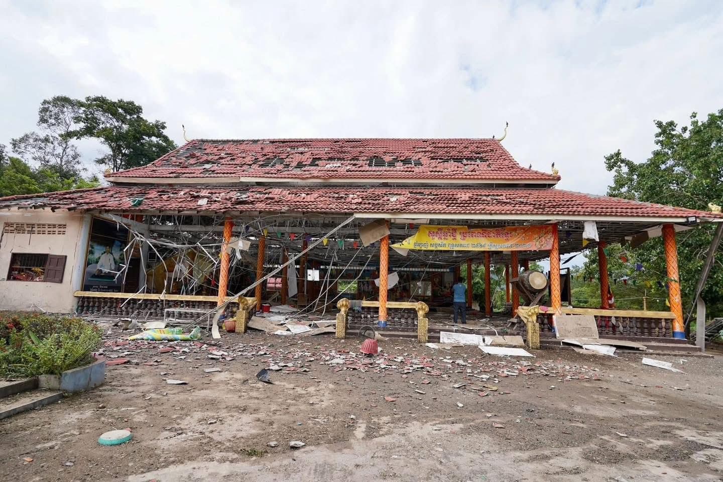 Thai soldiers destroyed buddhist pagoda
