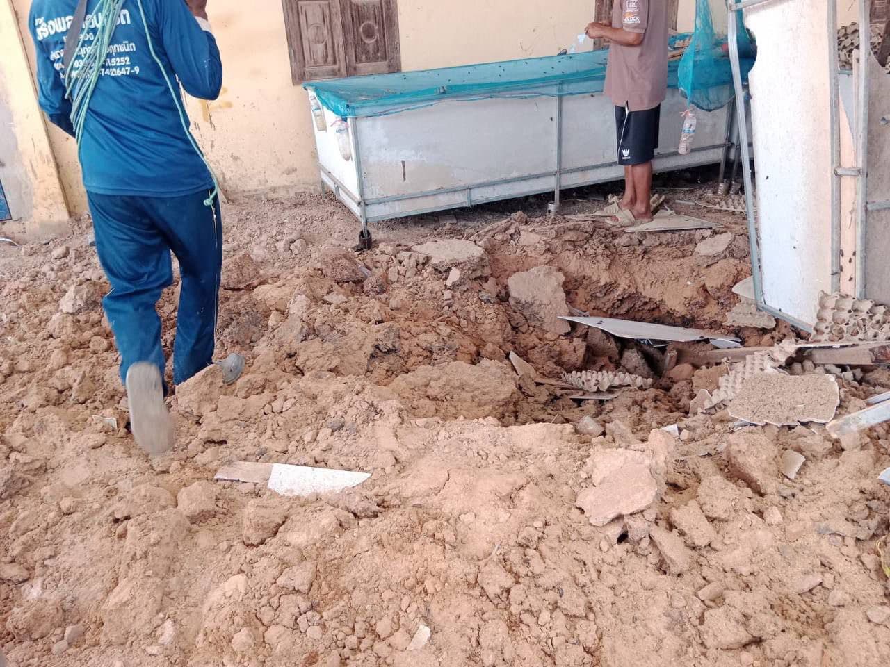 Thai soldiers blocked entry on Cambodia landAn 18-year-old Cambodian female migrant worker raped by several Thai soldiers